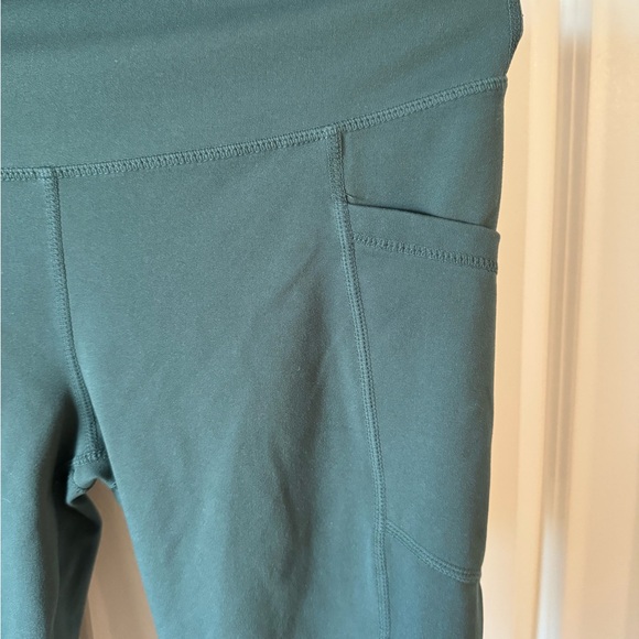 Greenish blue workout leggings, with side pockets. - Picture 3 of 5